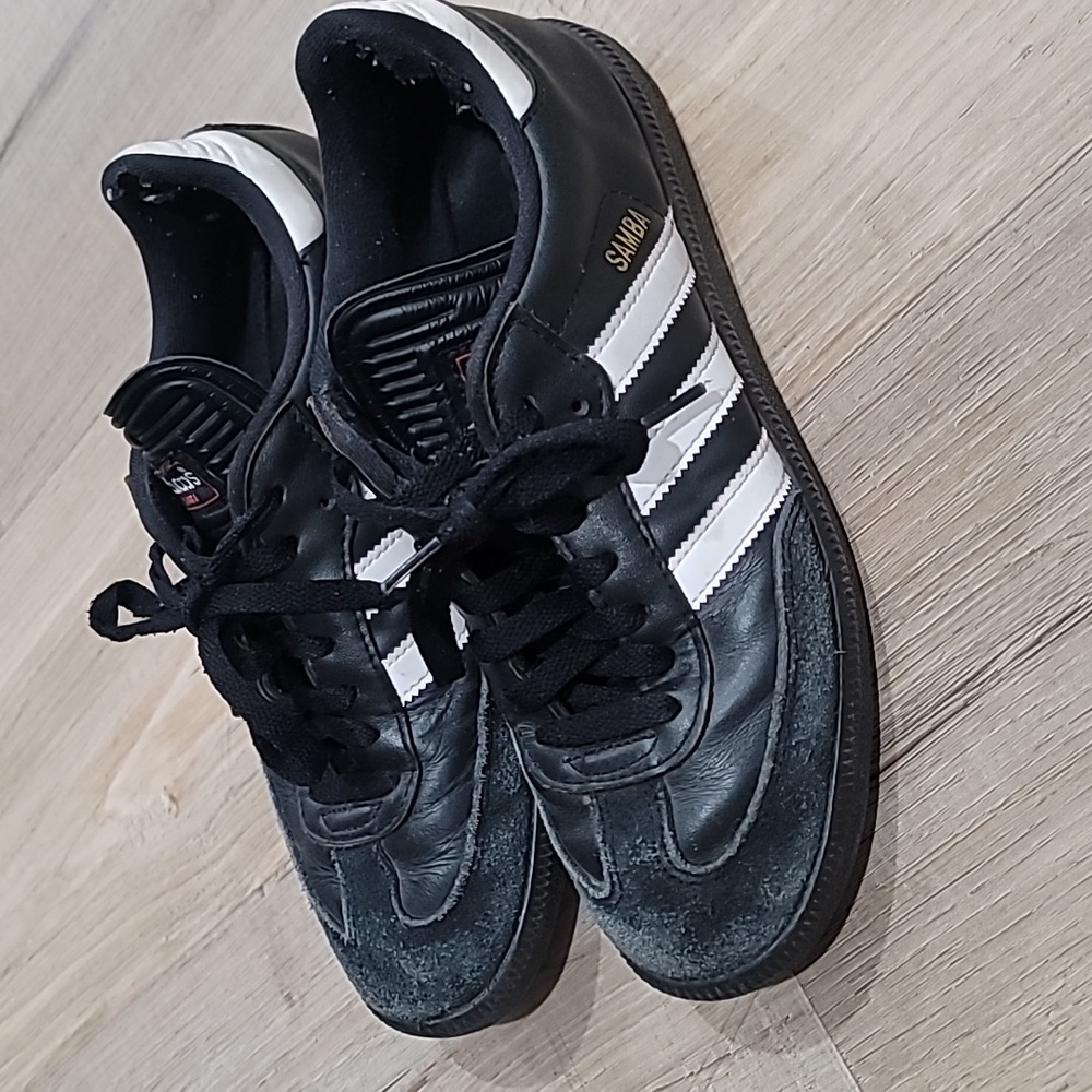 Adidas sambas